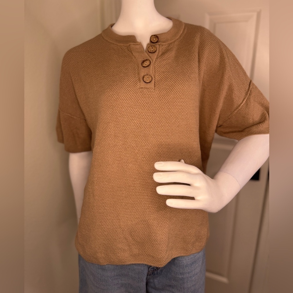Lillusory Tan Knit Button-Up Top Size Large.  H35